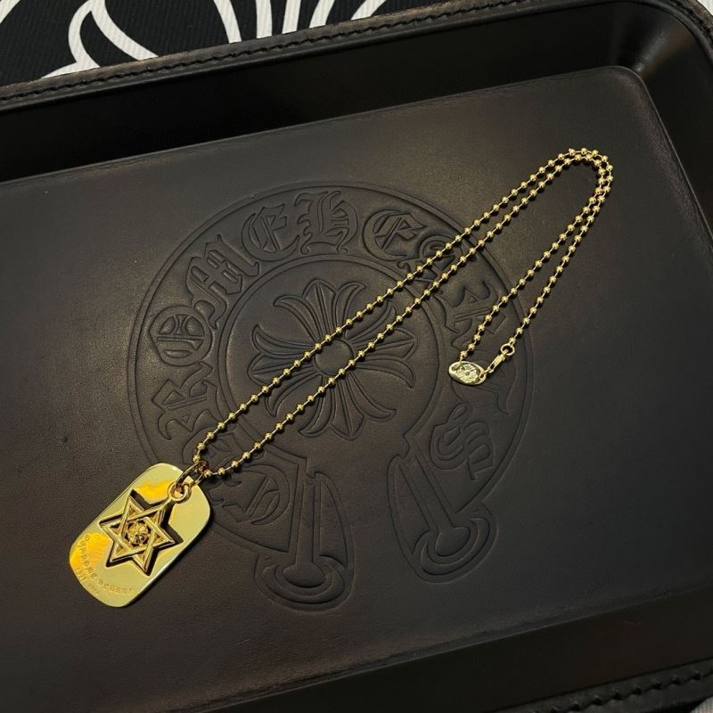 Ch*0me He**ts necklaces